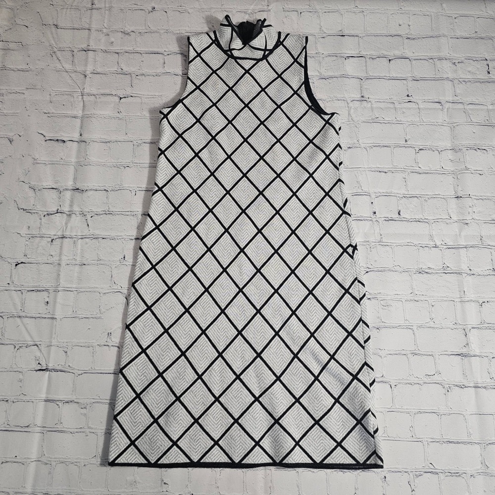 Romeo + Juliet Couture Geometric Diamond Knit Mock Neck Dress Black White Medium